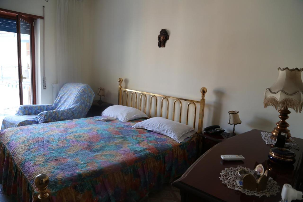 Stanza In Appartamento Napoli Ngoại thất bức ảnh