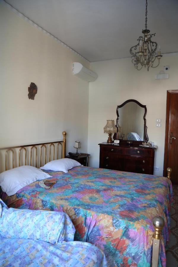 Stanza In Appartamento Napoli Ngoại thất bức ảnh