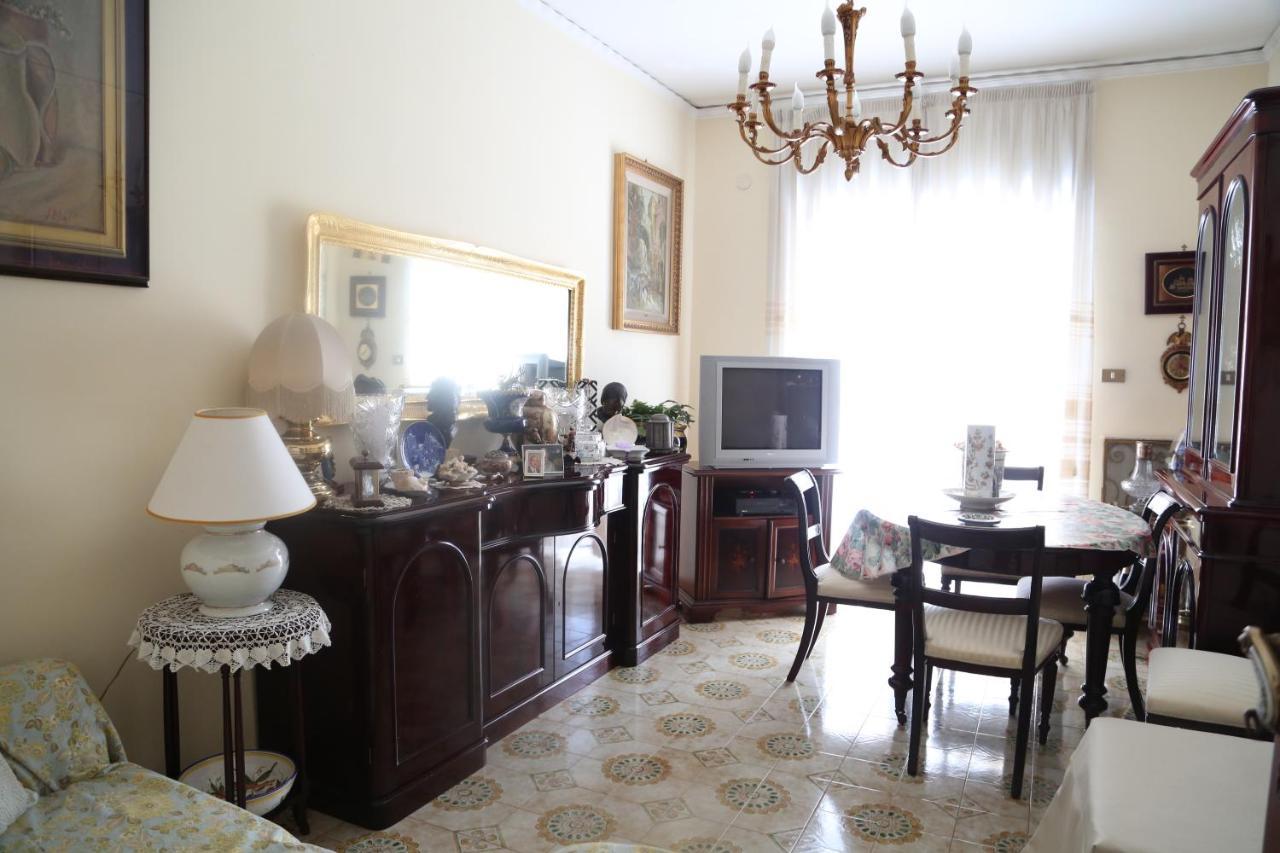 Stanza In Appartamento Napoli Ngoại thất bức ảnh